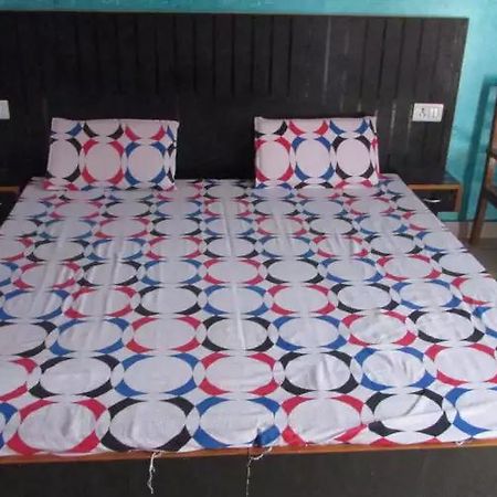 רישיקש Rudra Guest House מראה חיצוני תמונה